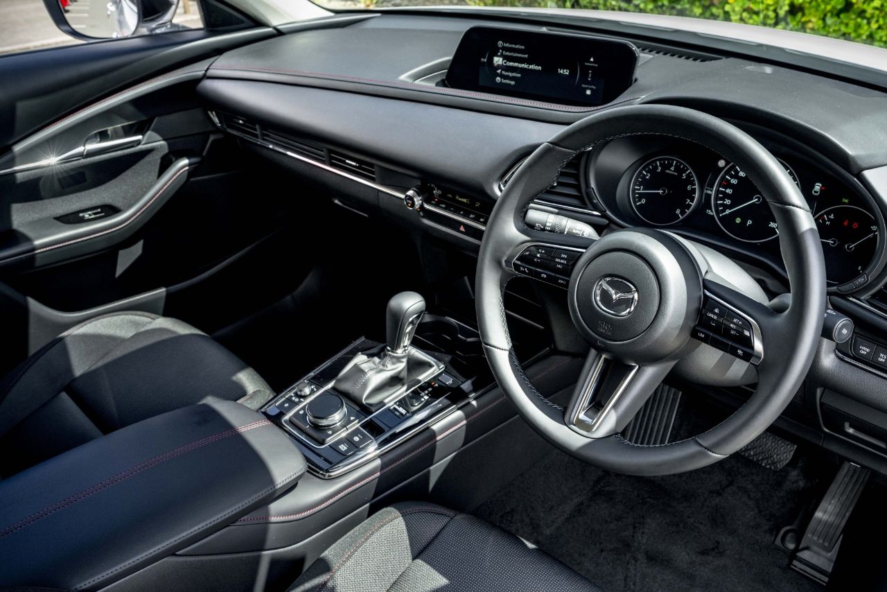 Vehicle image 5