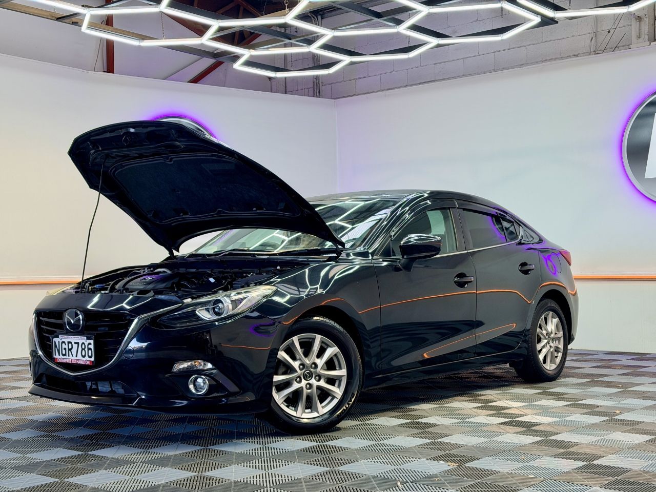 Vehicle image 3