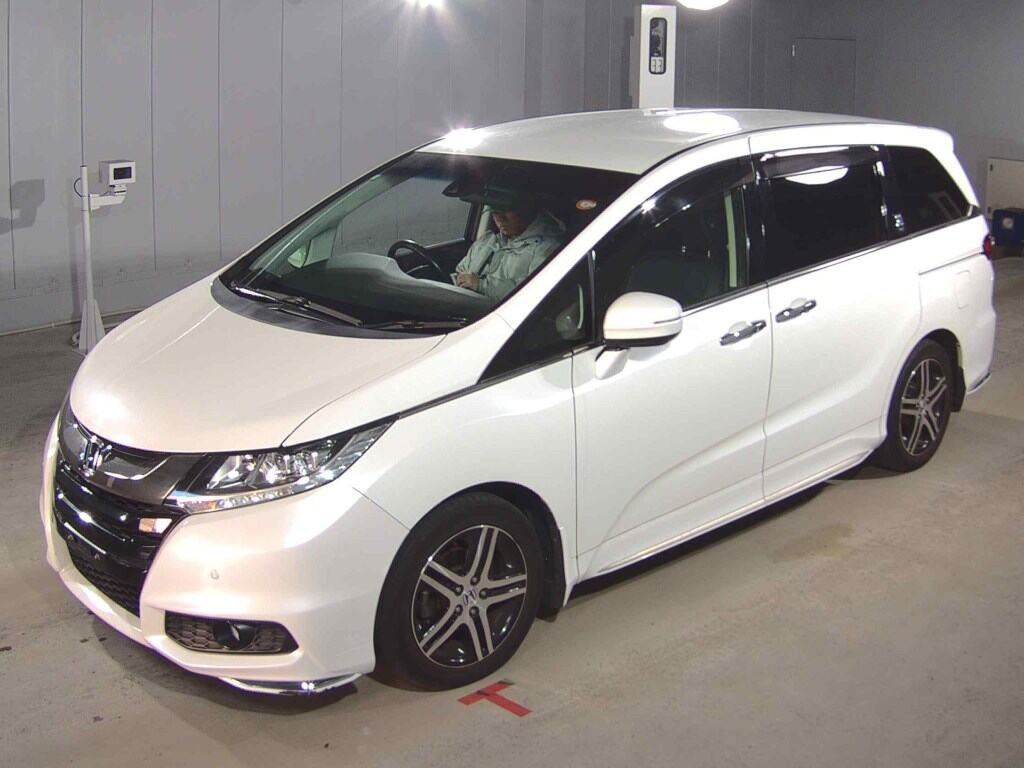 Vehicle image 4