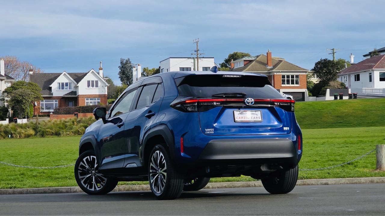 Vehicle image 5