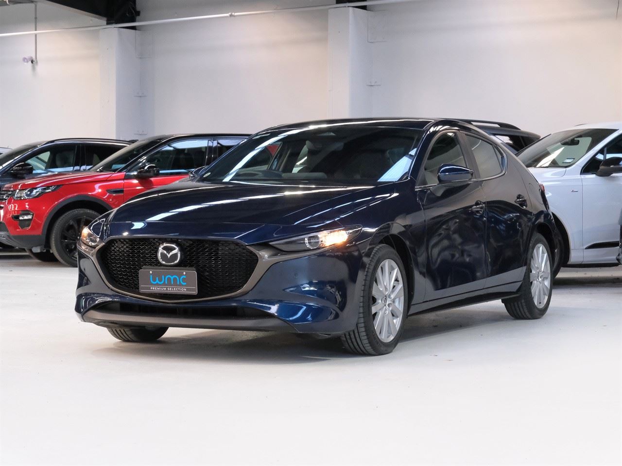 Vehicle image 4