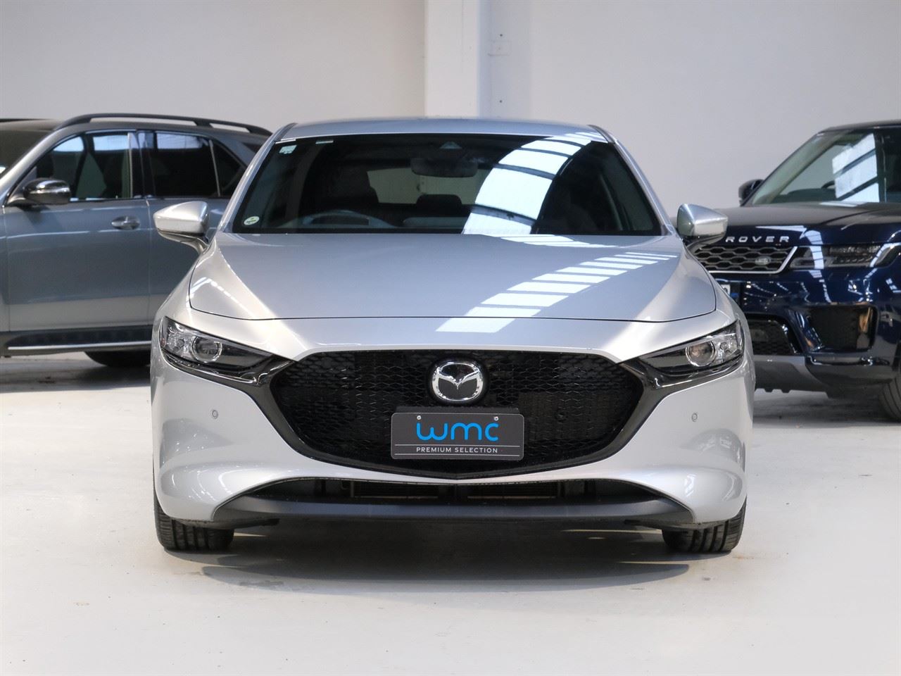 Vehicle image 3