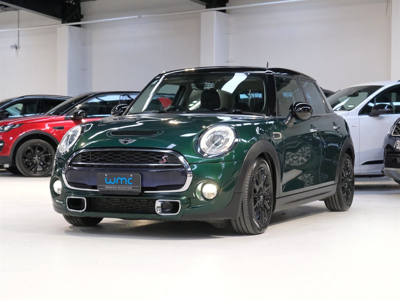 Vehicle image 4