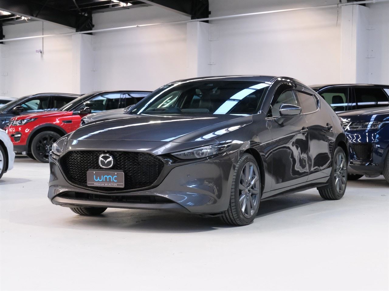 Vehicle image 4