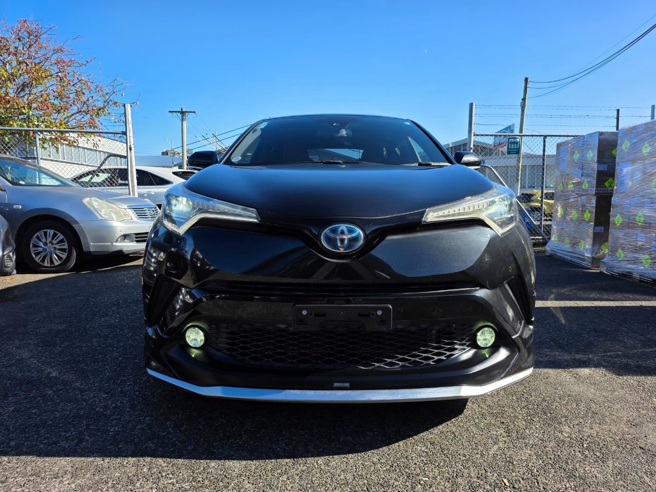 Vehicle image 3