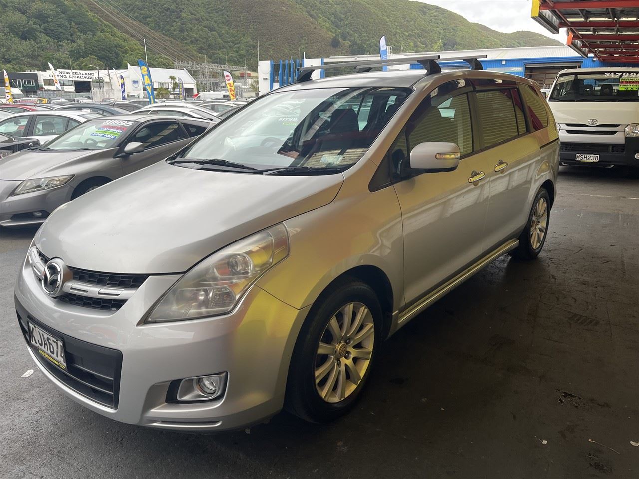 Vehicle image 3