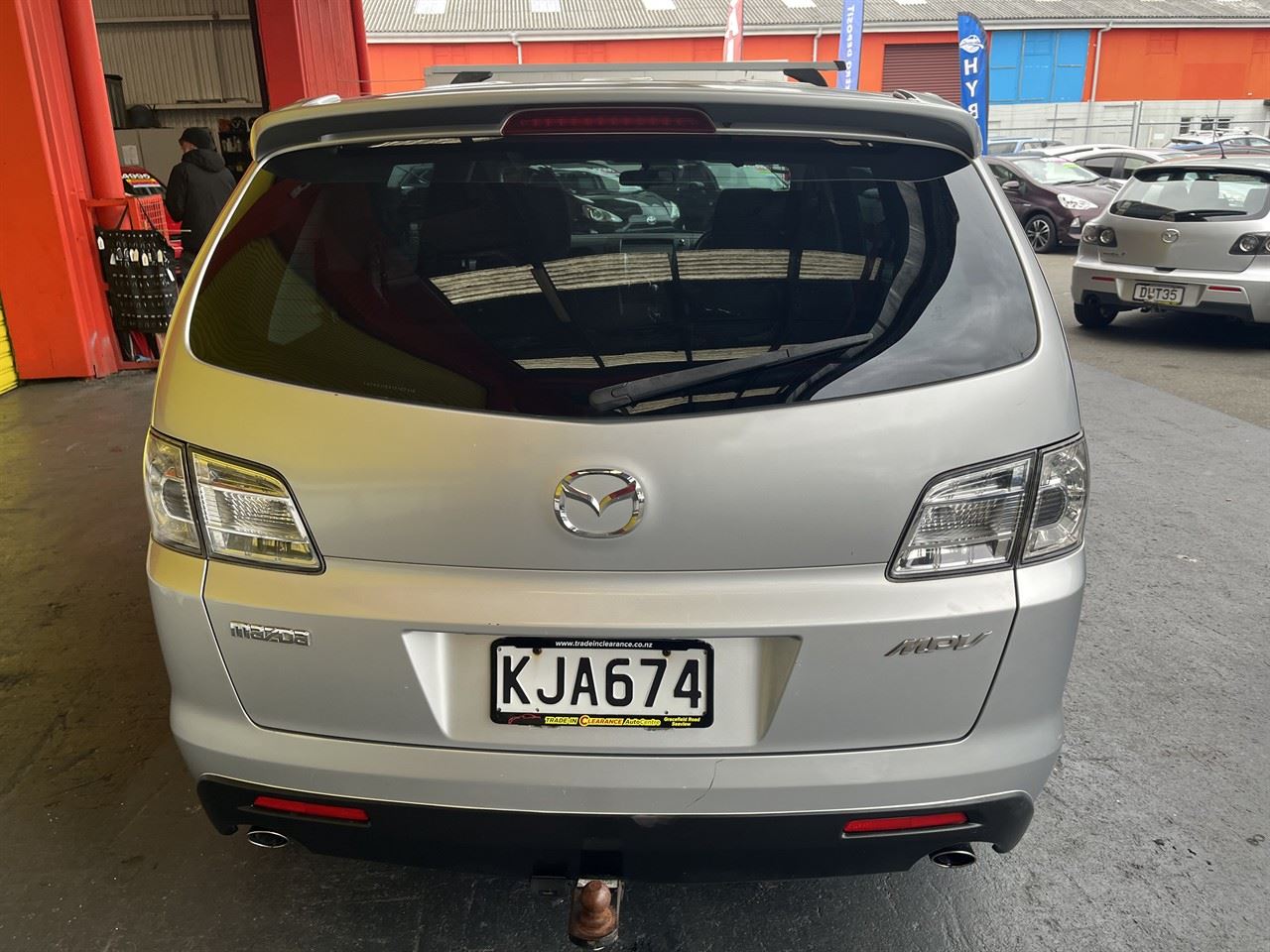Vehicle image 5