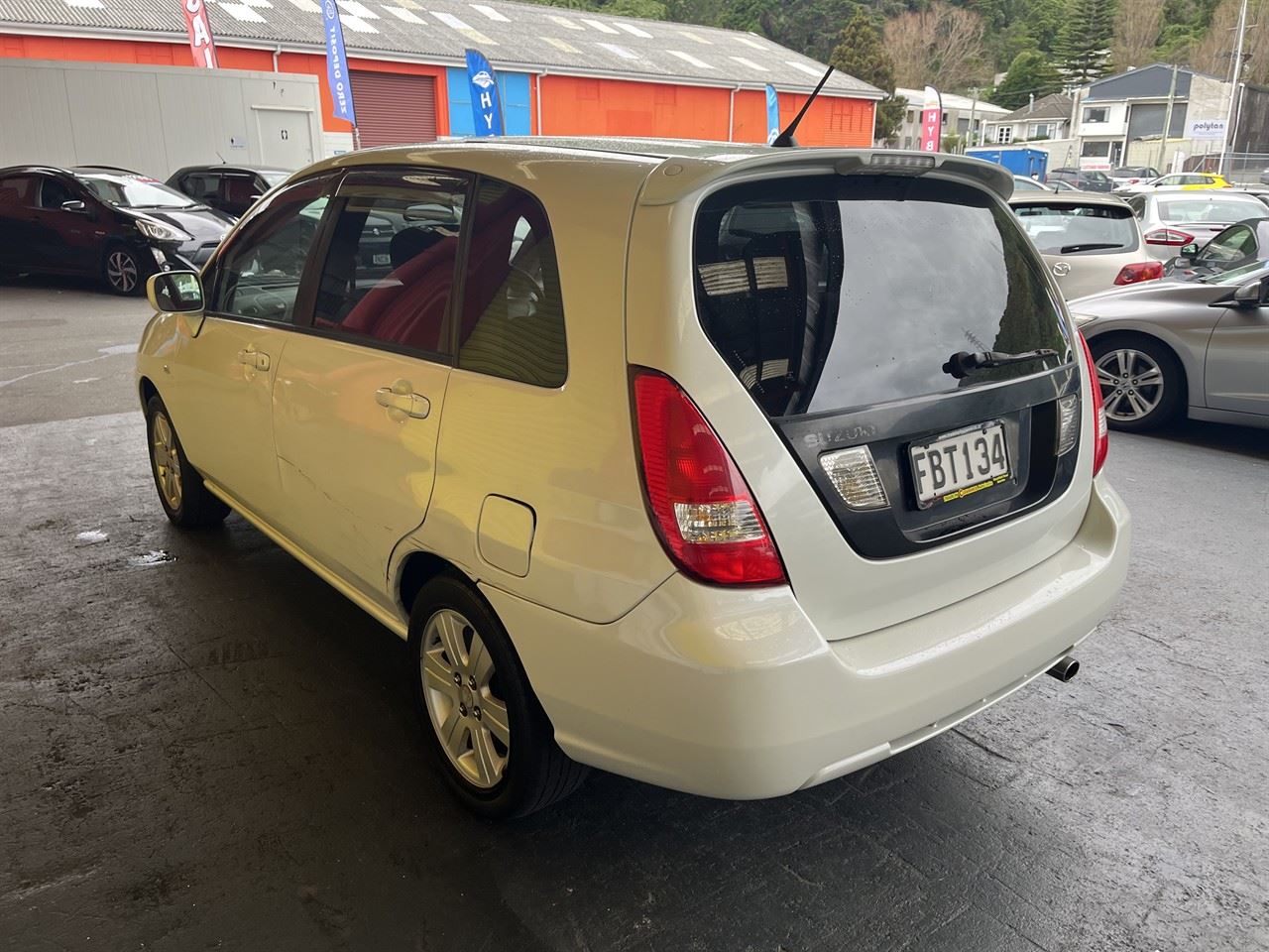 Vehicle image 4
