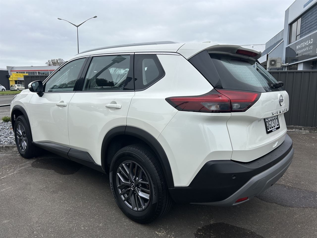 Vehicle image 4