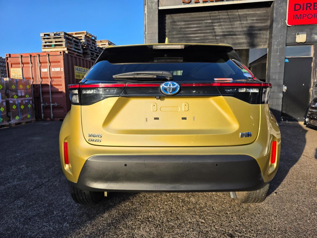 Vehicle image 5