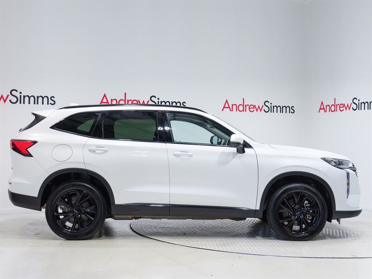 Vehicle image 3