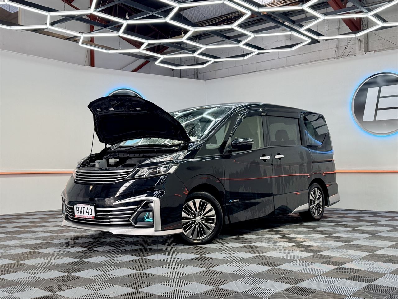 Vehicle image 3