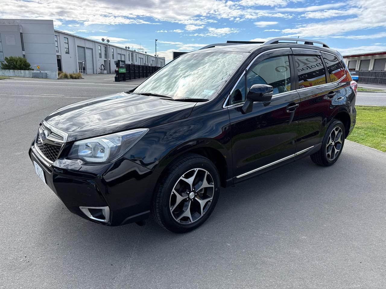 Vehicle image 4