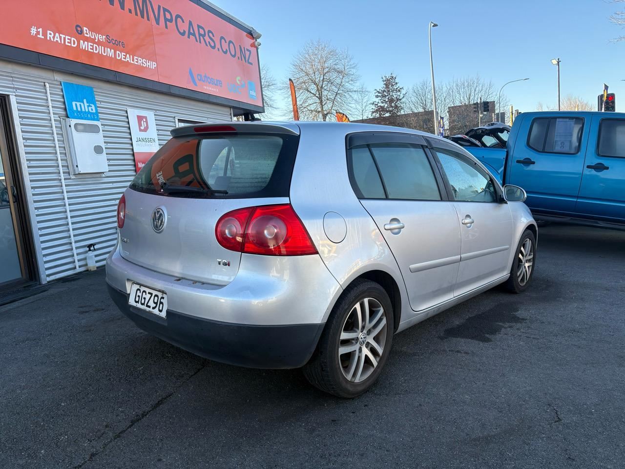 Vehicle image 3