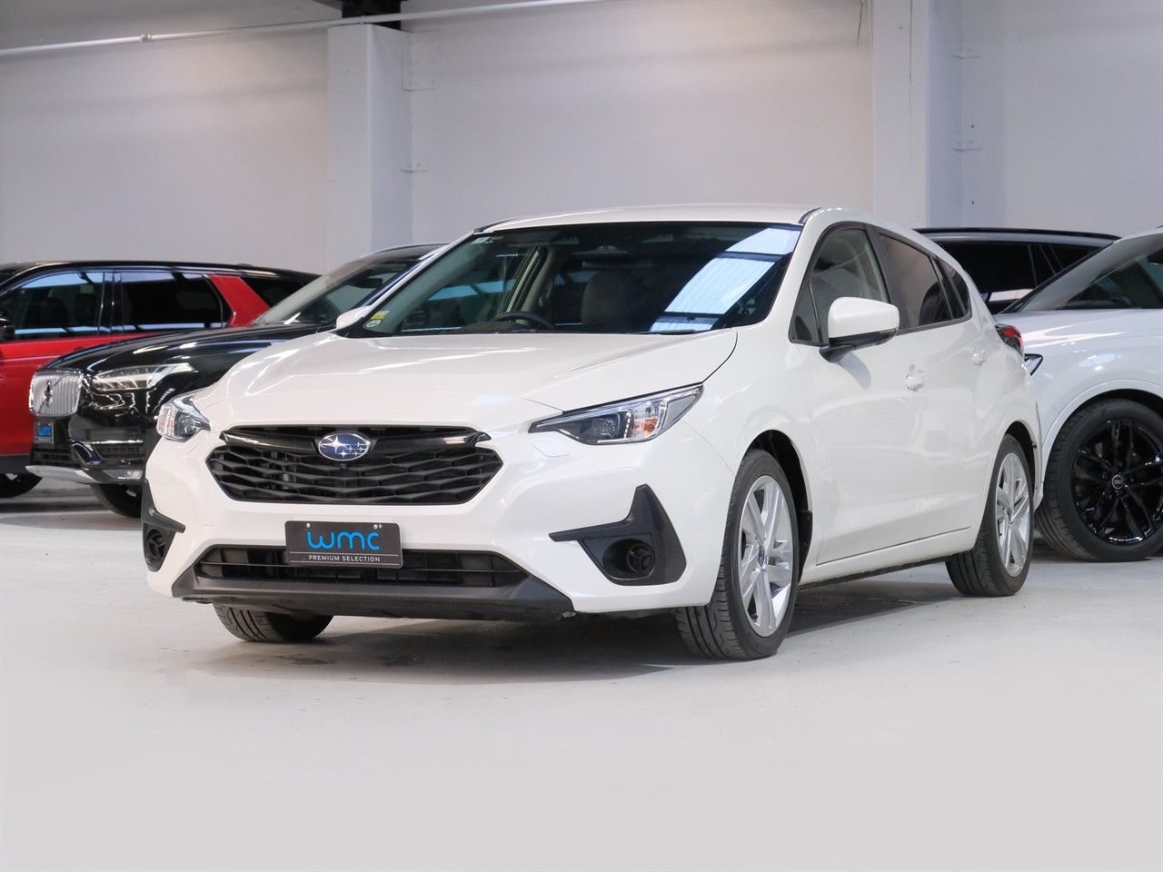 Vehicle image 4