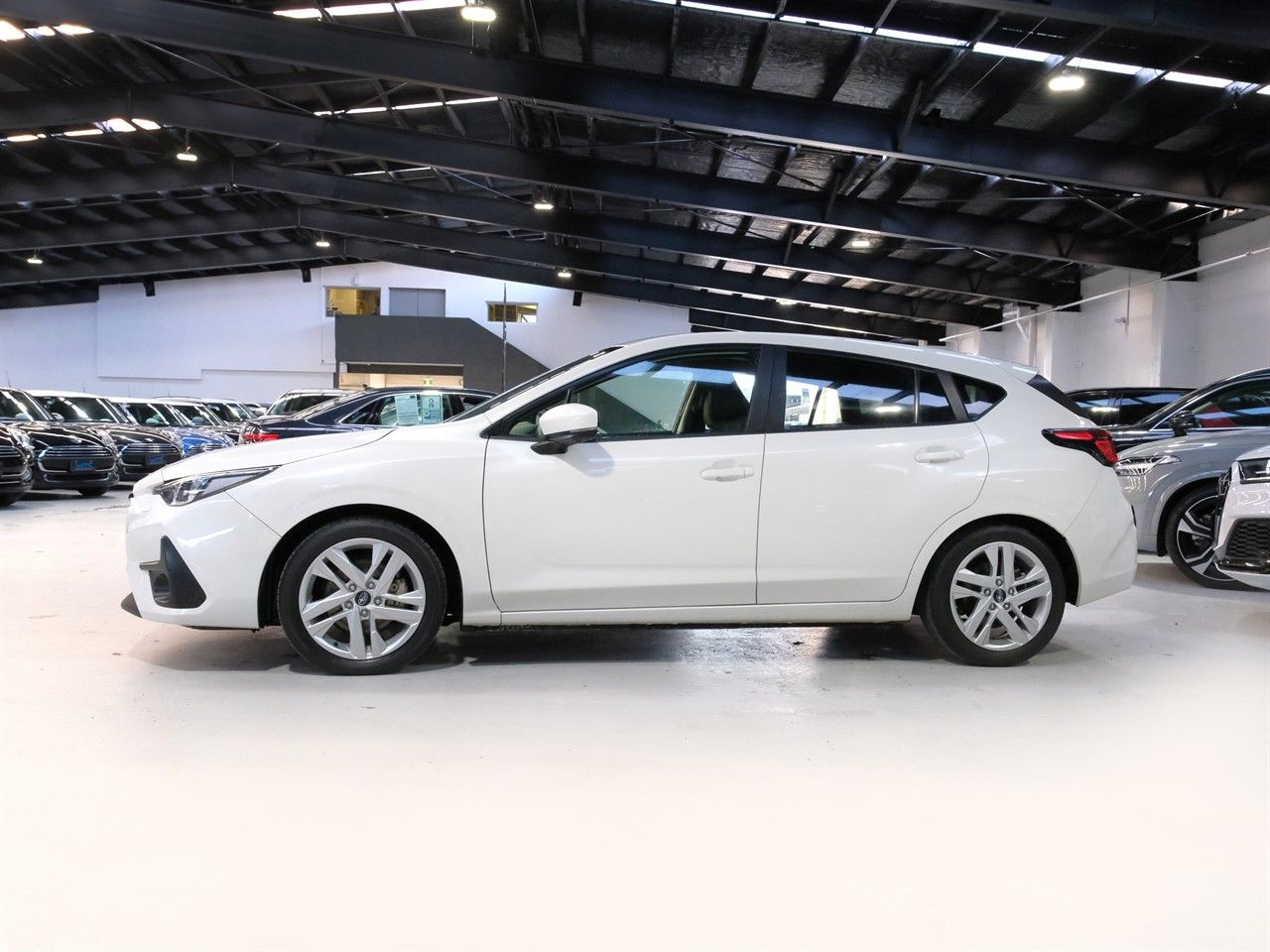 Vehicle image 5