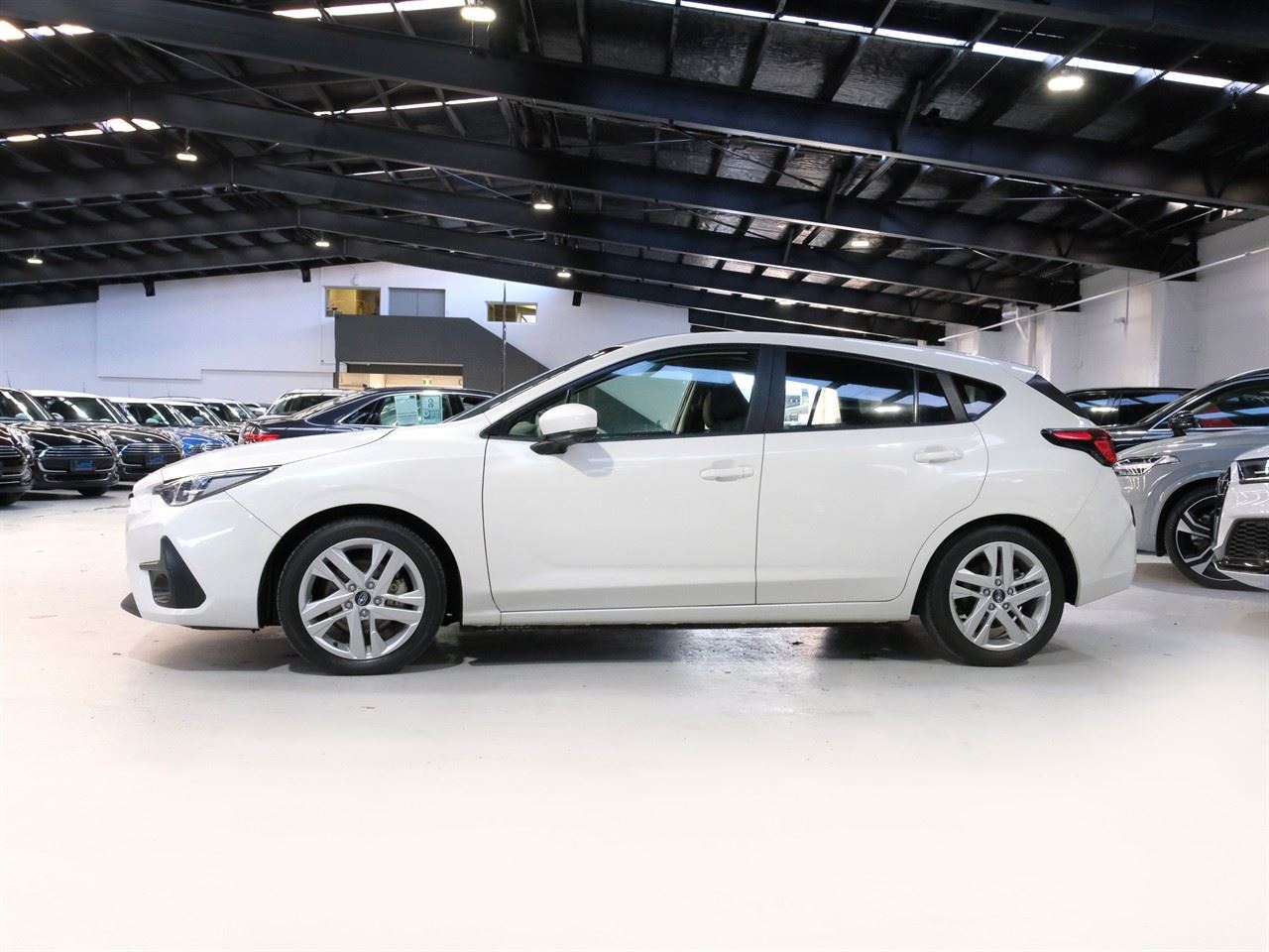 Vehicle image 5