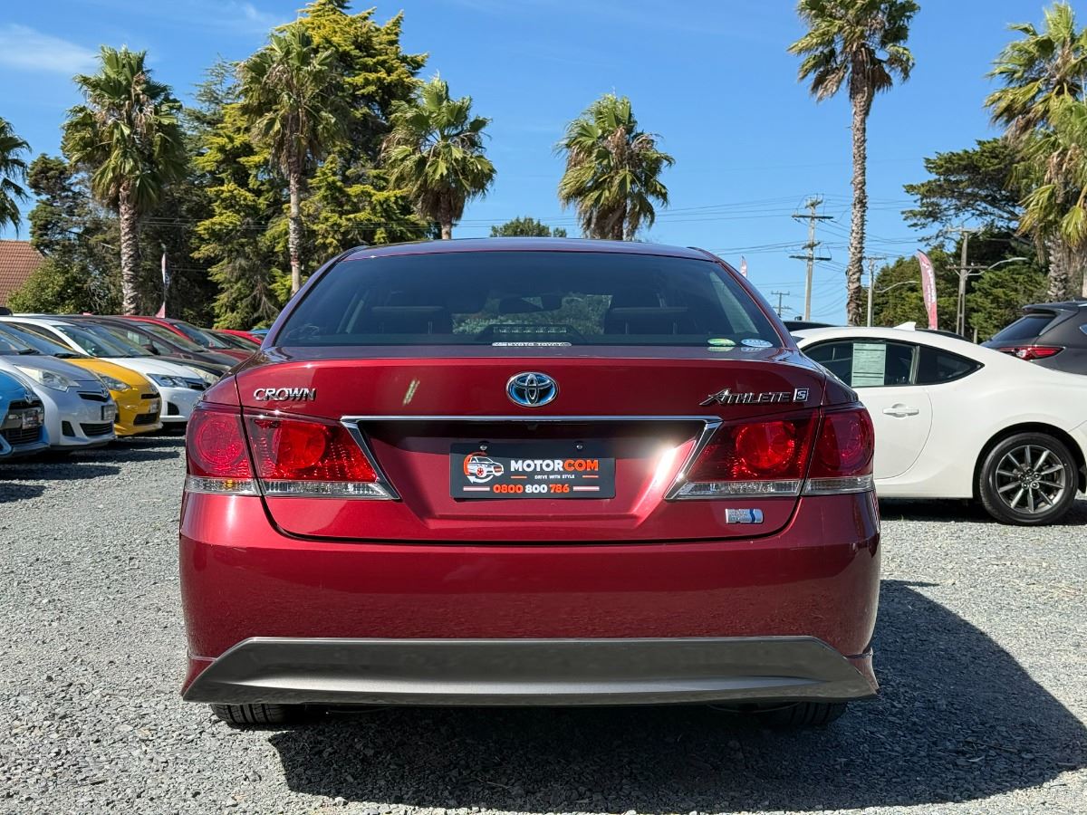 Vehicle image 5