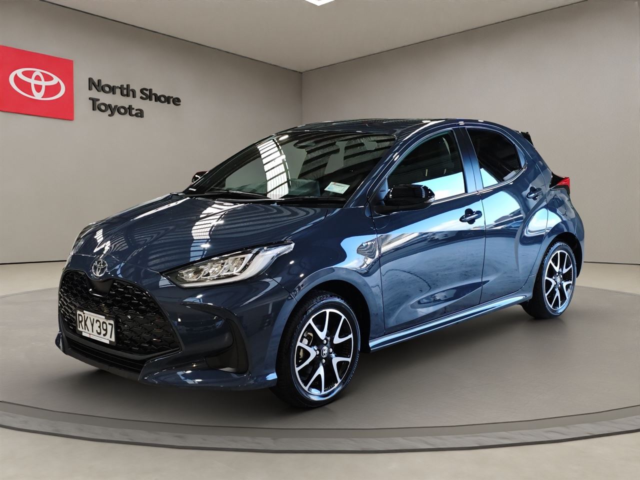 Vehicle image 3