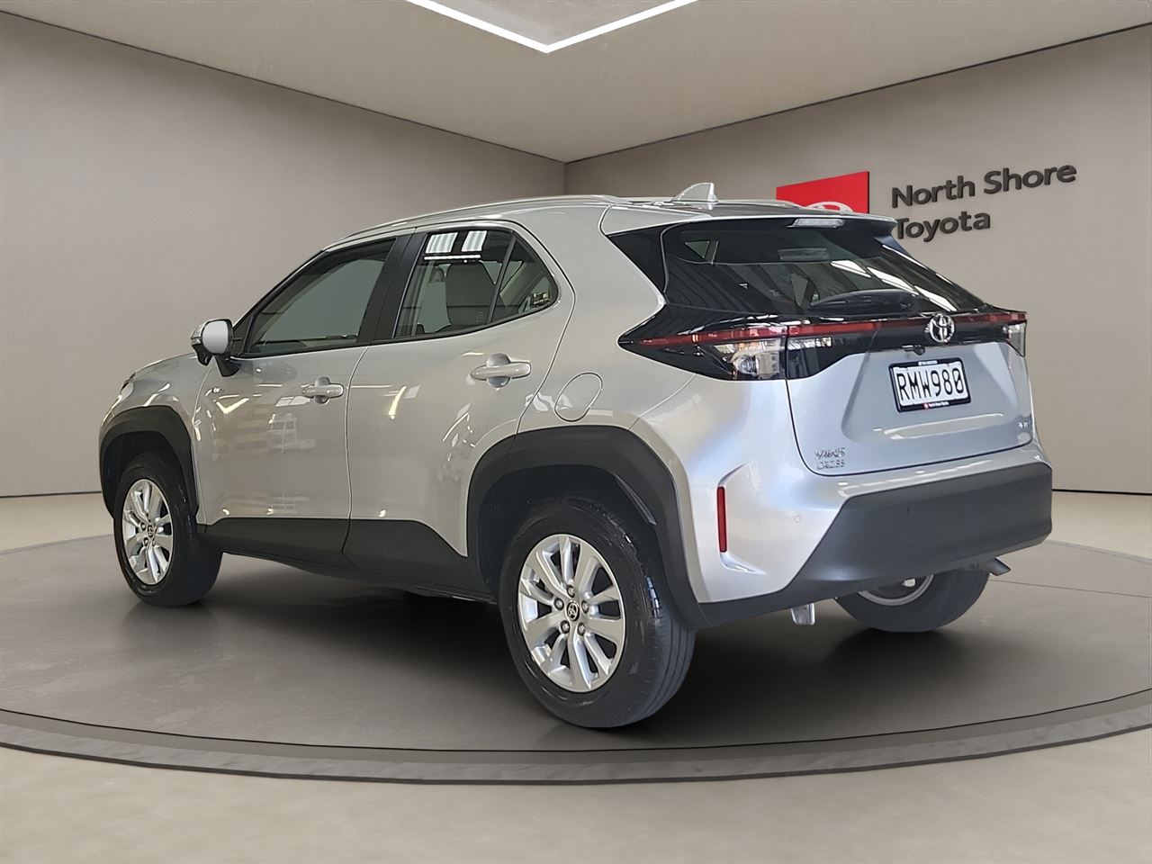 Vehicle image 5