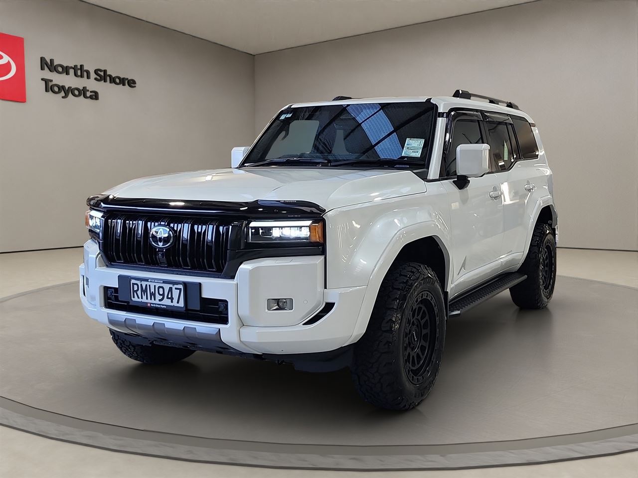 Vehicle image 3