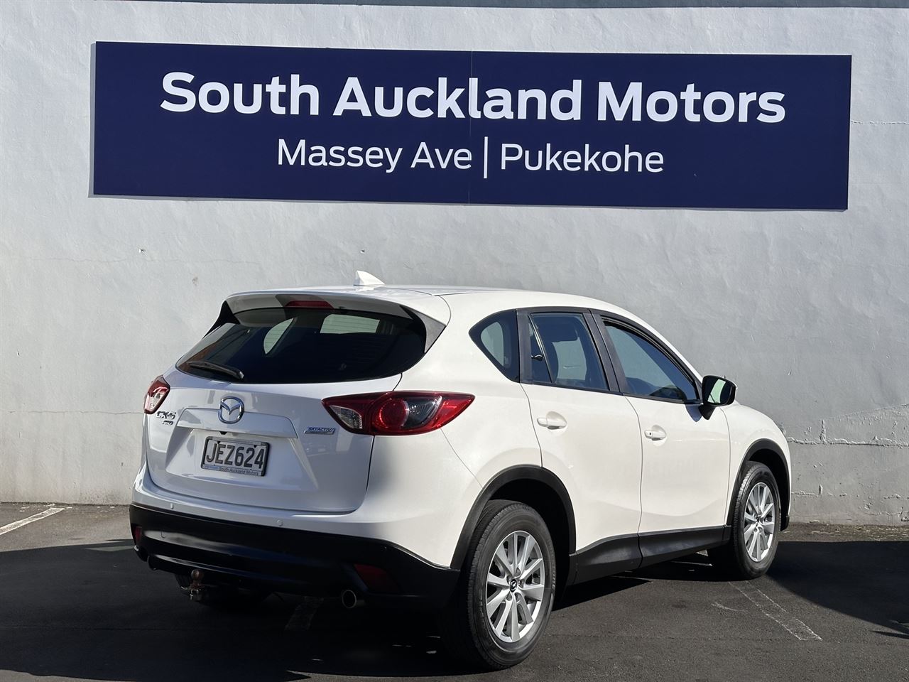 Vehicle image 5