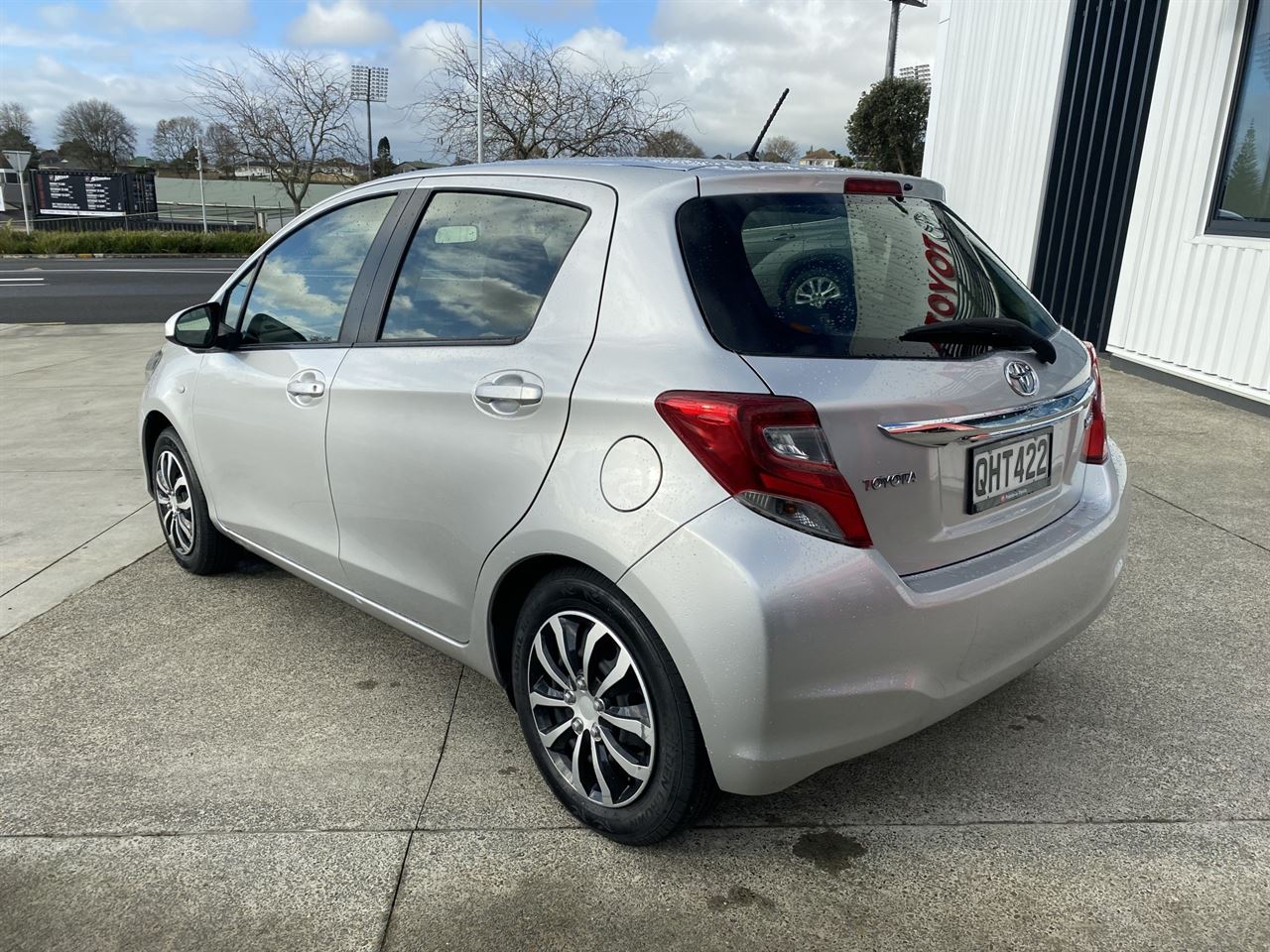 Vehicle image 3