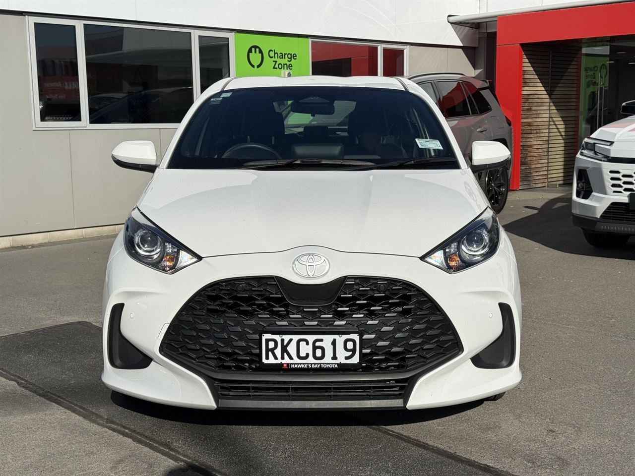 Vehicle image 4