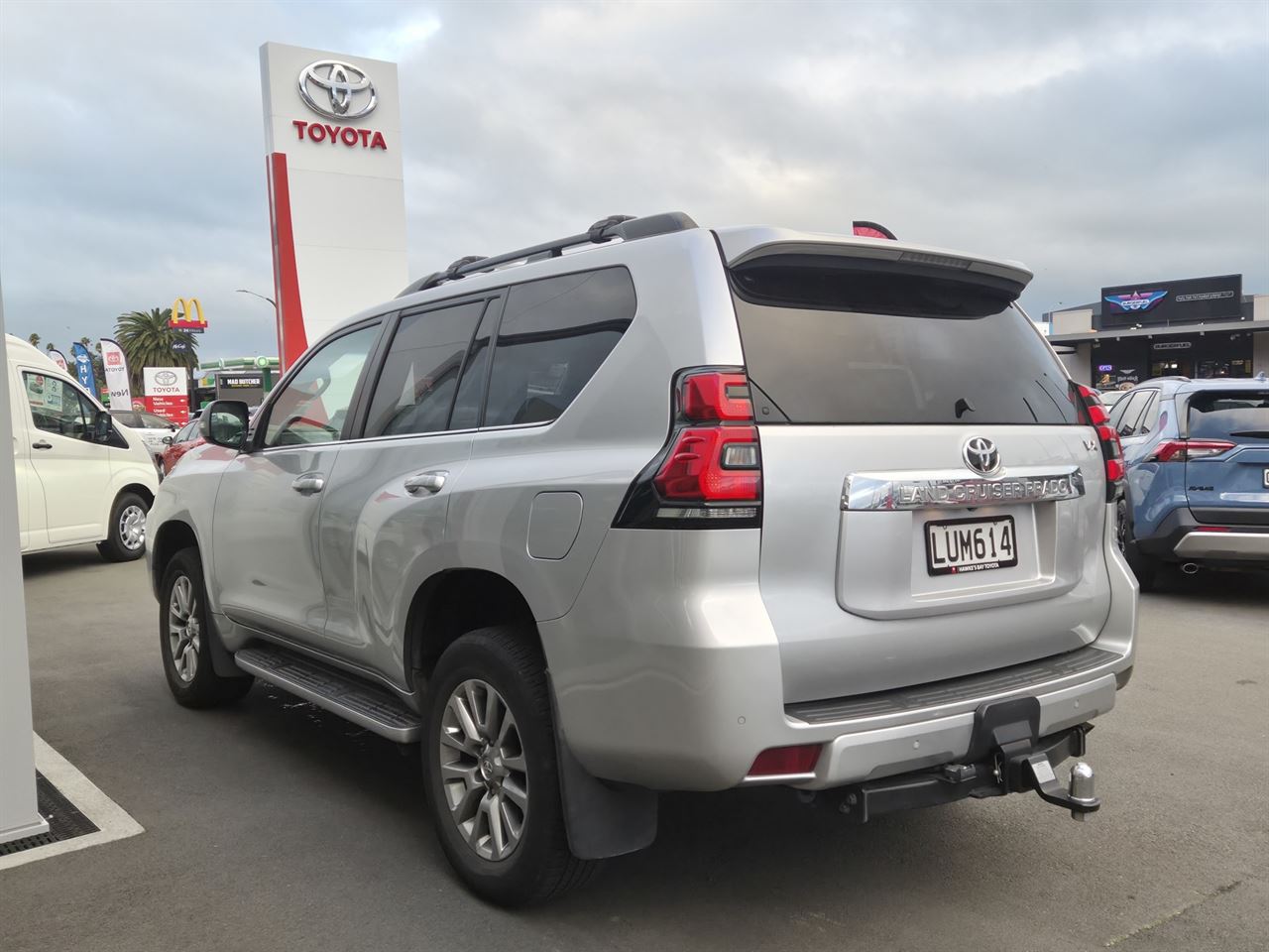 Vehicle image 5