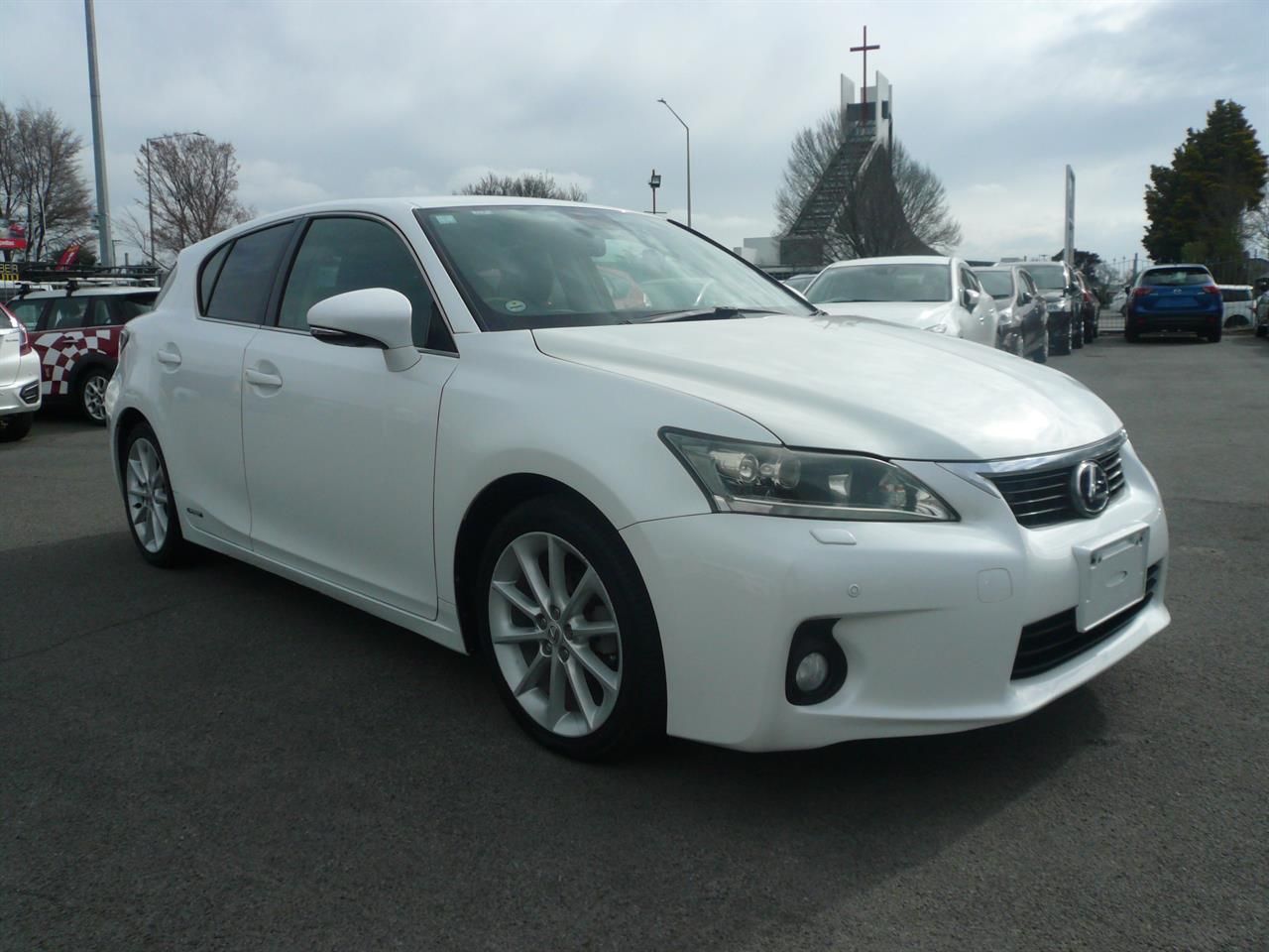 Vehicle image 3