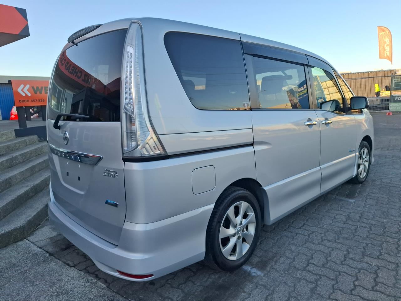 Vehicle image 5