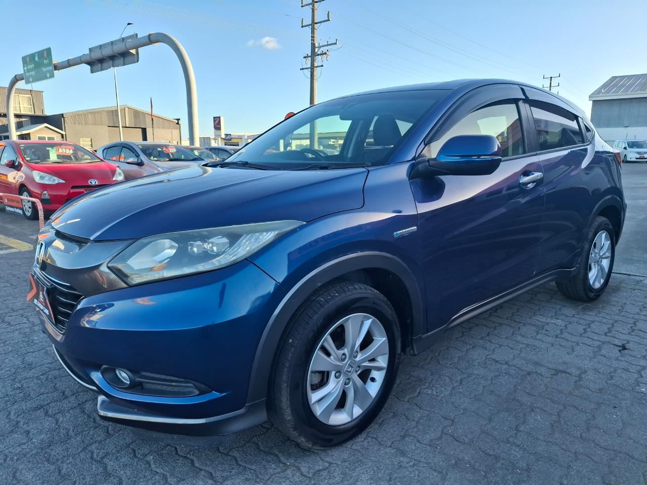 Vehicle image 3
