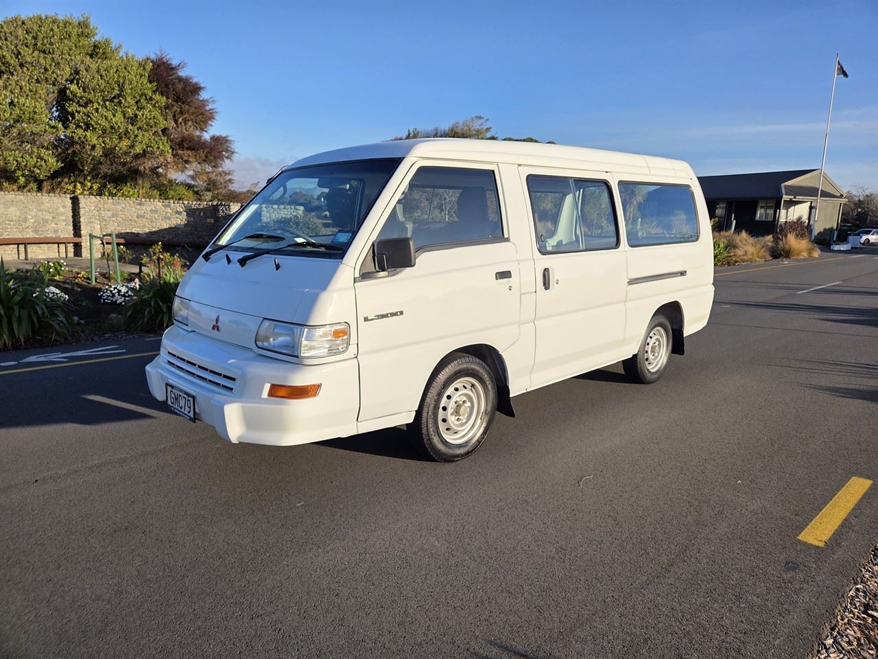 Vehicle image 3