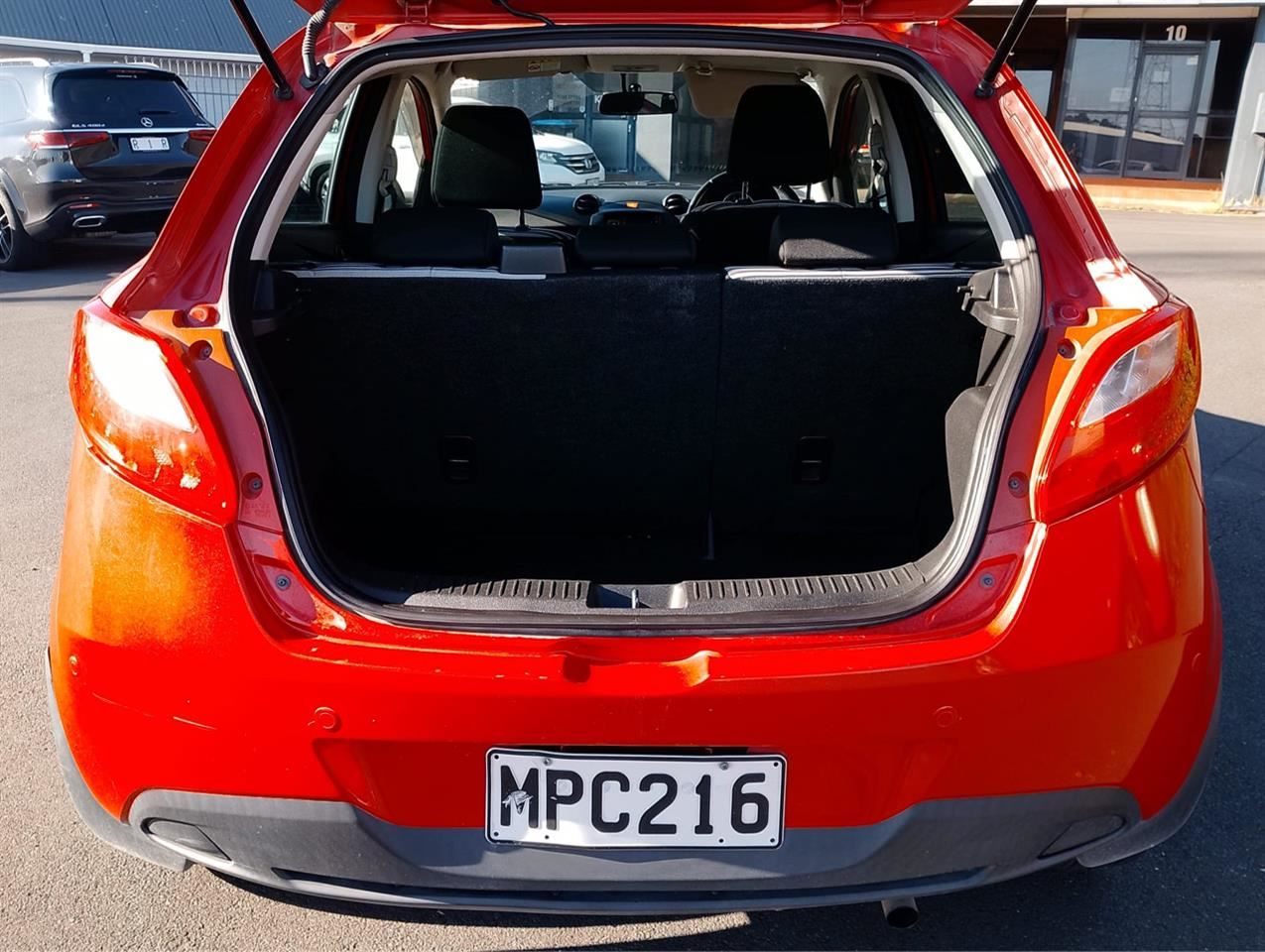Vehicle image 5
