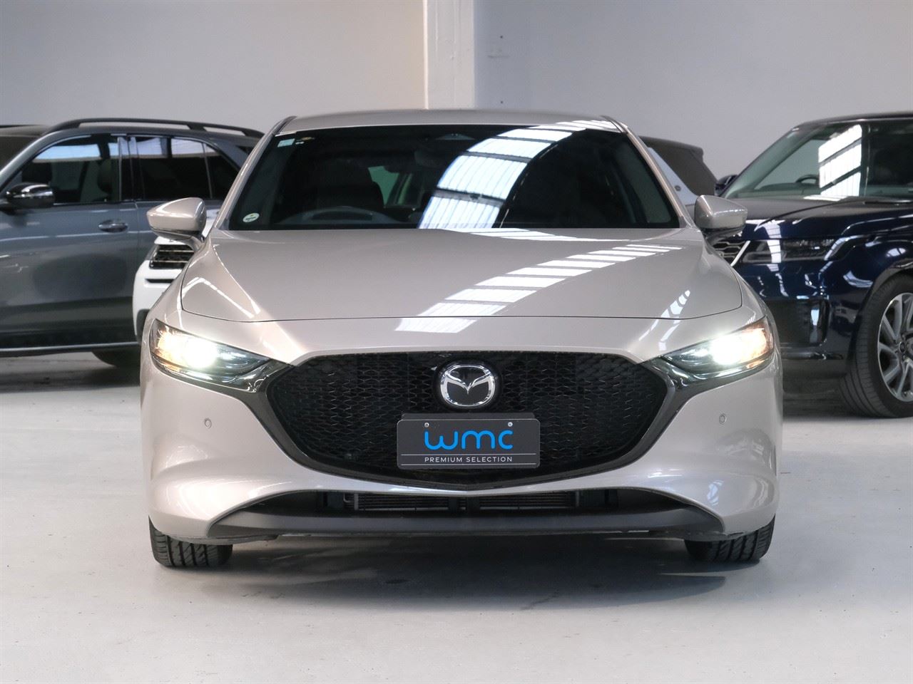 Vehicle image 3