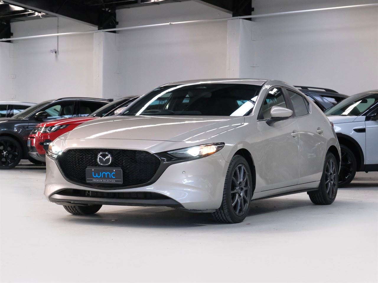 Vehicle image 4