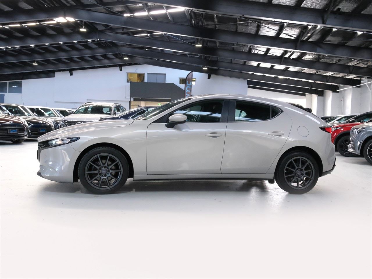 Vehicle image 5