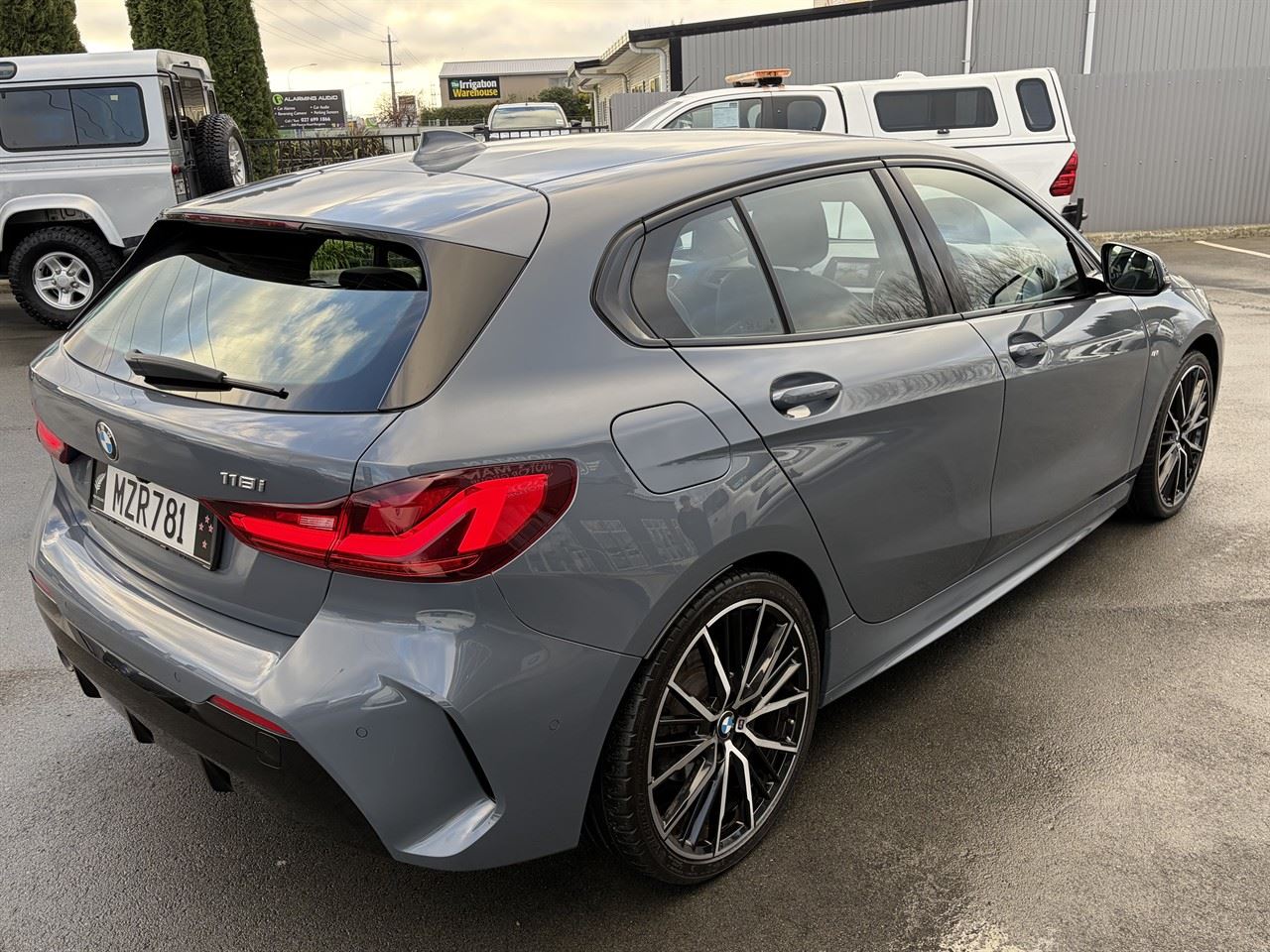 Vehicle image 3