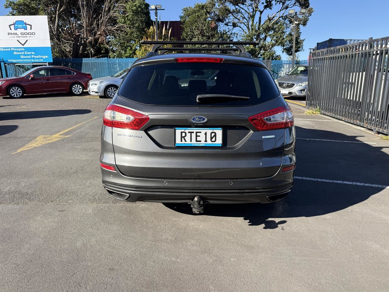 Vehicle image 5