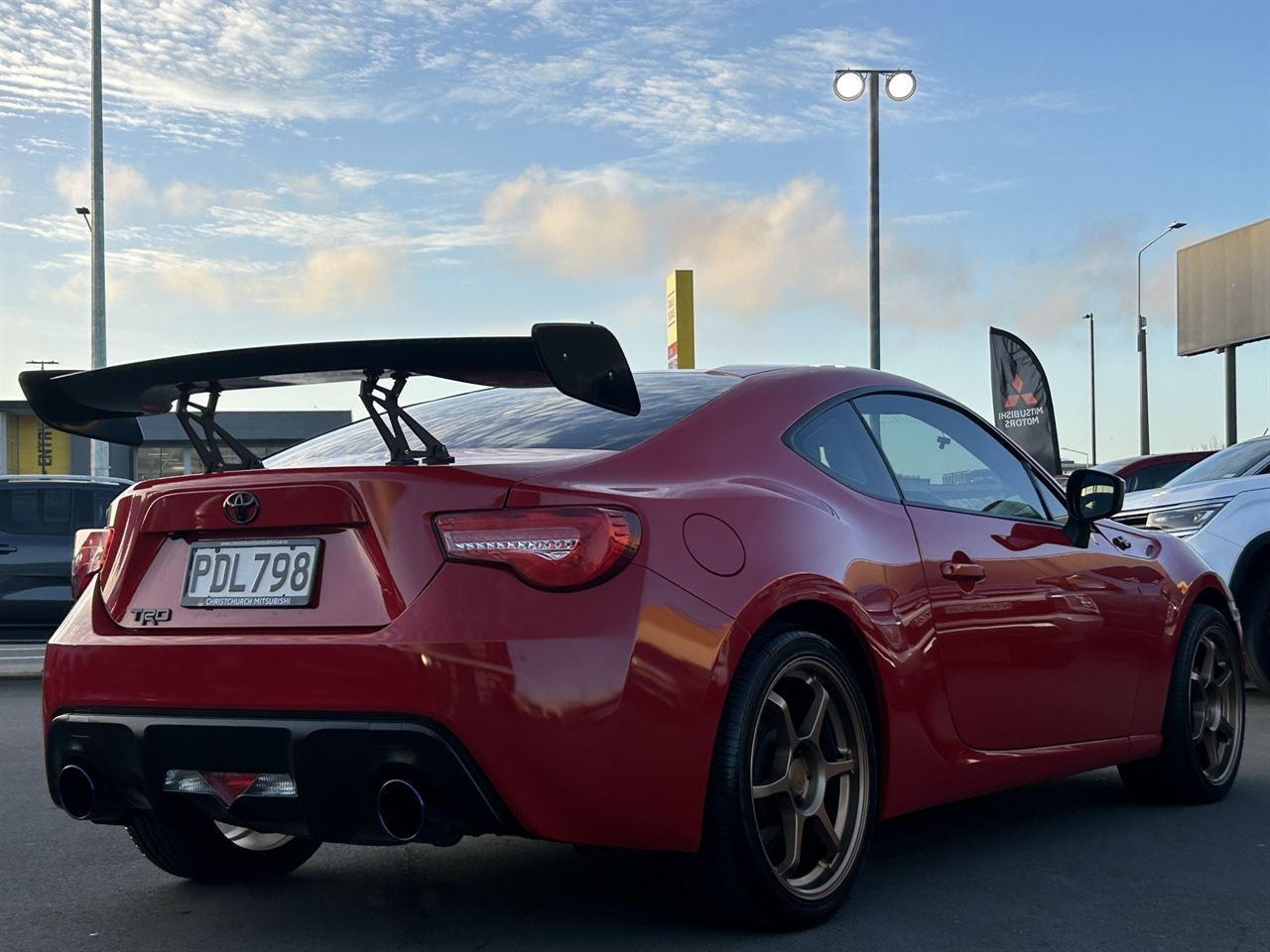 Vehicle image 4