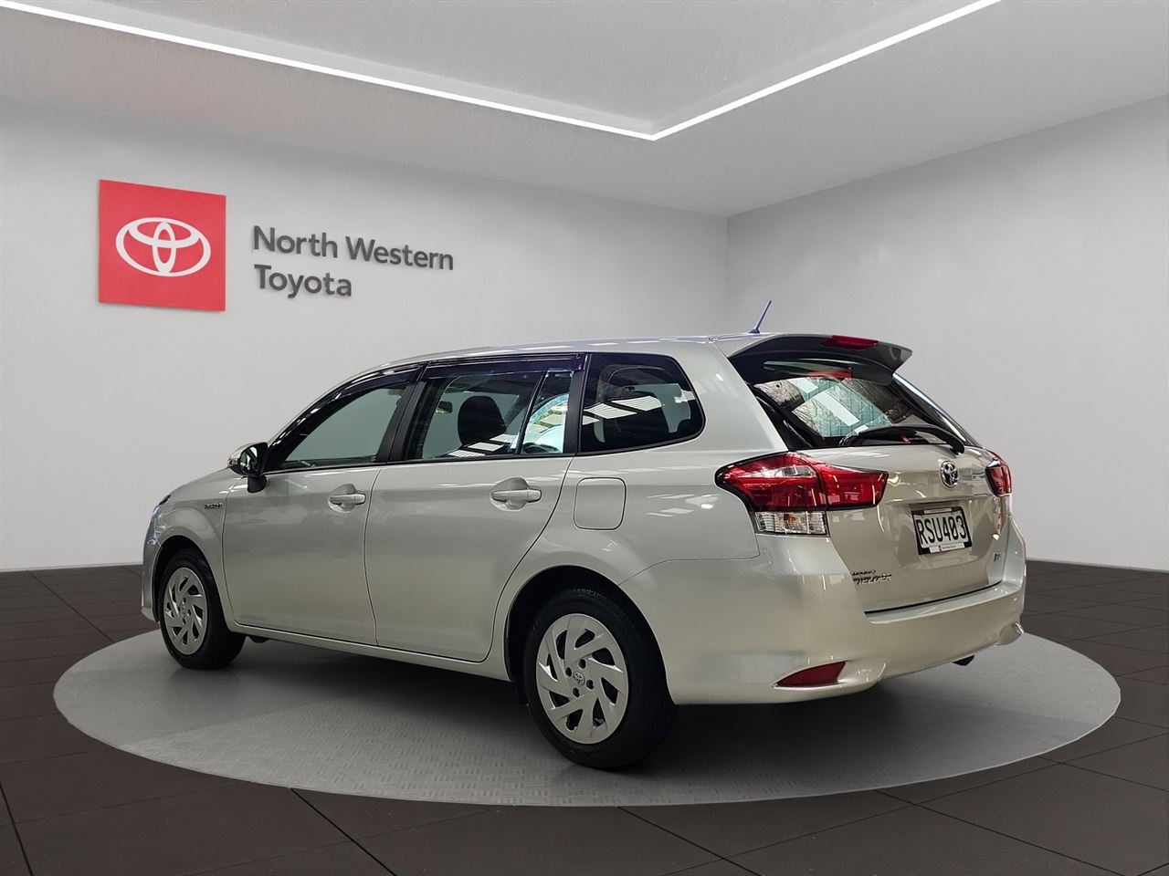 Vehicle image 5