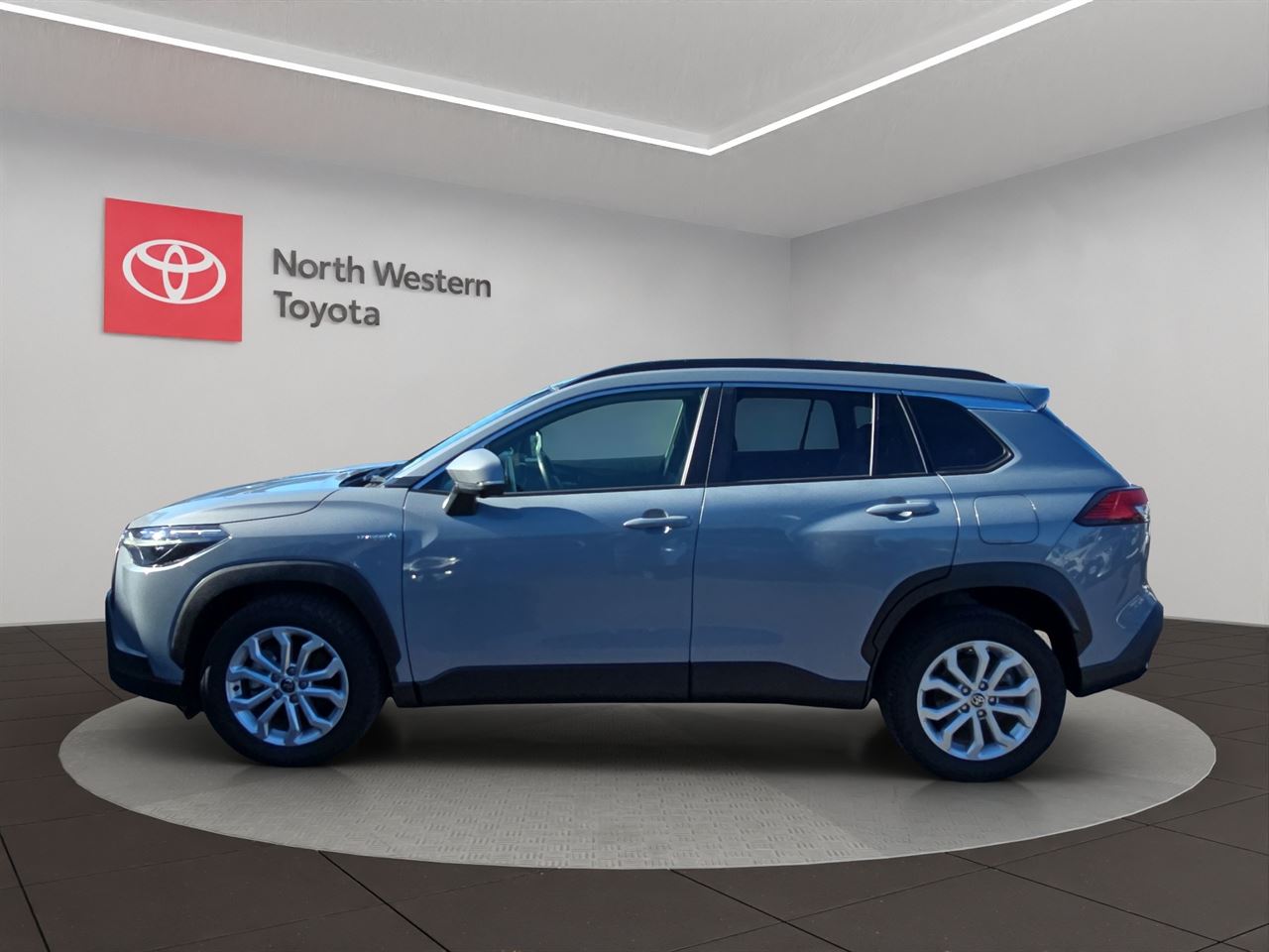 Vehicle image 4