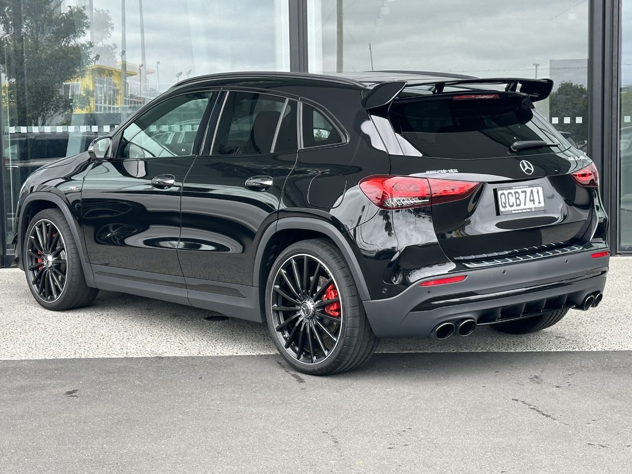 Vehicle image 4