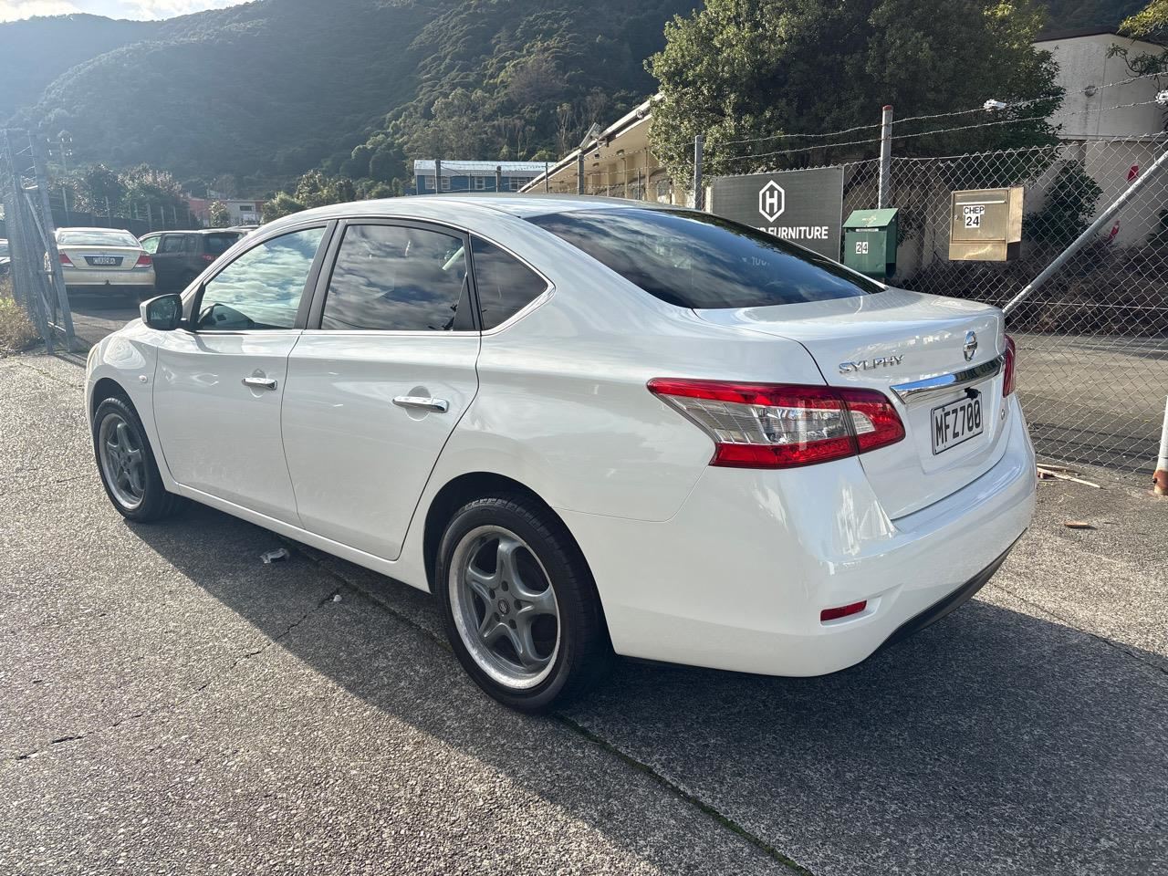 Vehicle image 3