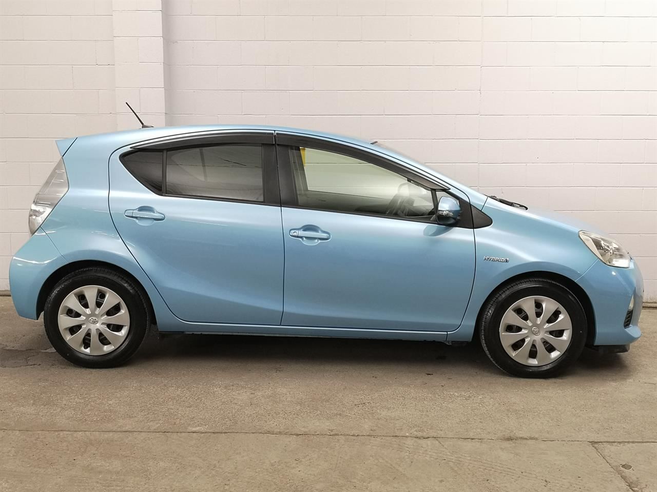 Vehicle image 3
