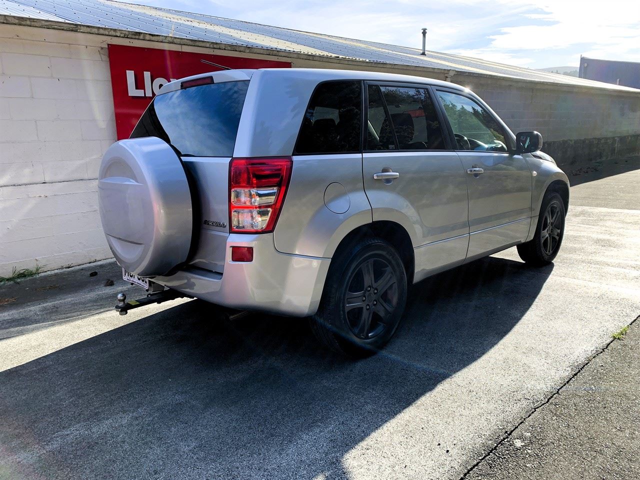Vehicle image 4