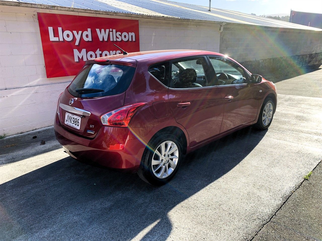 Vehicle image 4