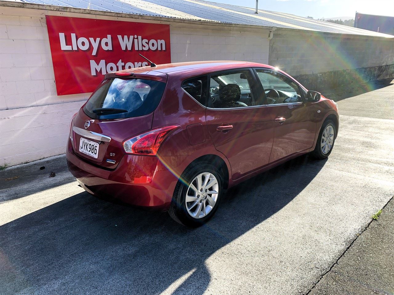 Vehicle image 4