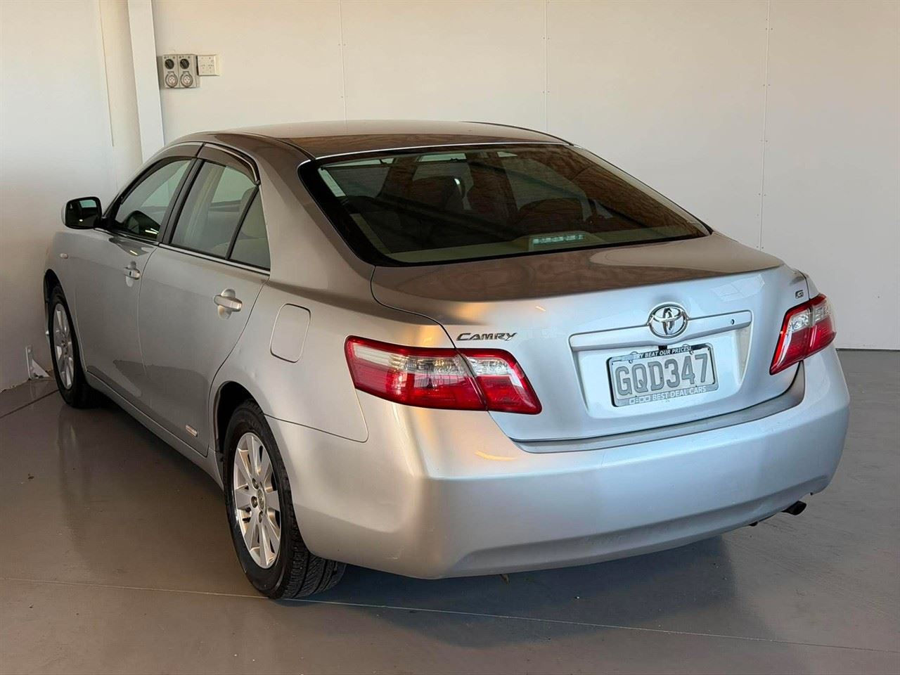 Vehicle image 4