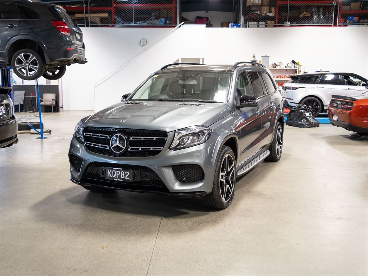 Vehicle image 4